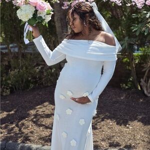 Elegant White Floral Off-Shoulder Knit  Dress